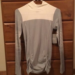 Athleta Long Sleeve Shirt
